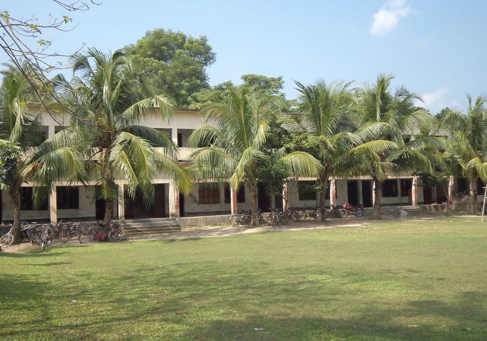 Hi Tech Polytechnic Institute - Slide